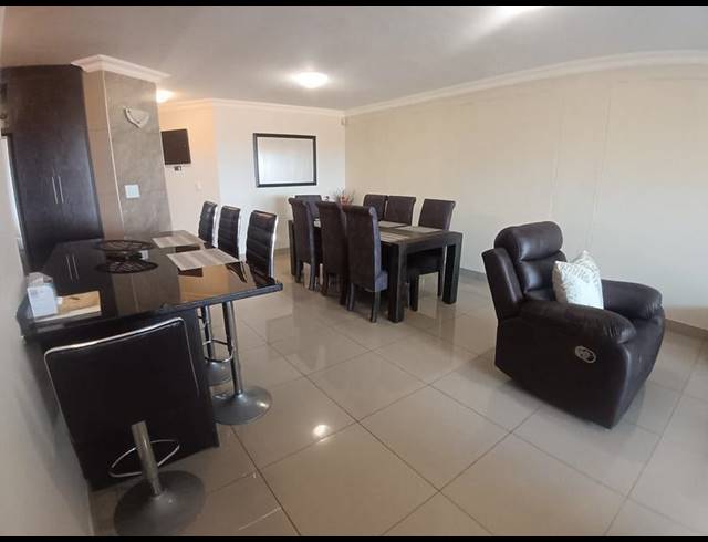 3 BEDROOM APARTMENT FOR SALE IN UVONGO BEACH